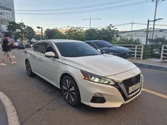 2019 Nissan Altima 2.5 Special Edition — фото 3