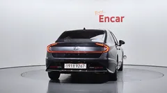 2022 Hyundai Sonata 2.0 — фото 4