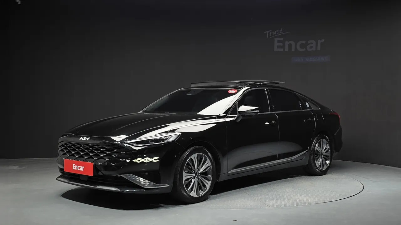 2023 Kia K8 Signature