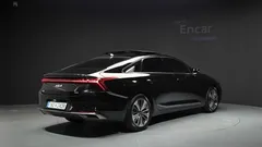 2023 Kia K8 Signature — фото 2