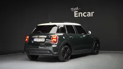 2023 Mini Cooper 5Door Resolute Edition — фото 2