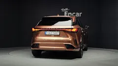 2023 Lexus RX F-Sport, оранжевый — фото 4