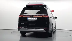 2023 Kia Carnival Gasoline 9-Seater Hi-Limousine — фото 4