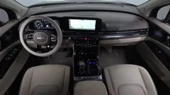 2023 Kia Carnival Gasoline 9-Seater Hi-Limousine — фото 7