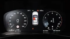 2022 Volvo XC40 B4 Inscription — фото 8