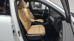 2022 Volvo XC40 B4 Inscription — фото 15