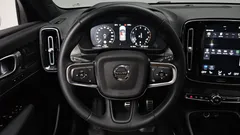 2022 Volvo XC40 B4 Inscription — фото 17