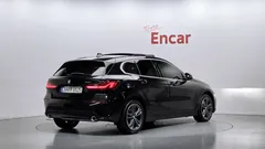 2022 BMW 1-Series 120i Sports — фото 2