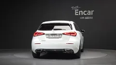 2022 Mercedes-Benz A-Class A220 Hatchback — фото 4