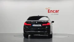 2023 BMW 5-Series 530i xDrive Luxury — фото 4
