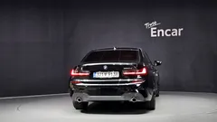 2022 BMW 3-Series 320d M Sport — фото 4