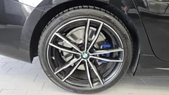 2022 BMW 3-Series 320d M Sport — фото 5