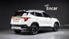 2023 Kia Seltos Gasoline 1.6 Turbo 2WD, белый — фото 2