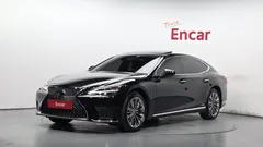 2021 Lexus LS 3.5 Platinum AWD, чёрный — фото 1