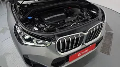 2024 BMW X1 xDrive 20i M Sport, серо-серебристый — фото 6