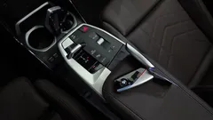 2024 BMW X1 xDrive 20i M Sport, серо-серебристый — фото 9