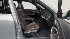 2024 BMW X1 xDrive 20i M Sport, серо-серебристый — фото 11