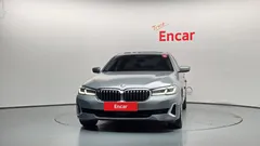 2023 BMW 5-Series 530i Luxury — фото 3