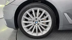 2023 BMW 5-Series 530i Luxury — фото 5