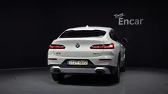2022 BMW X4 xDrive20i xLine — фото 4