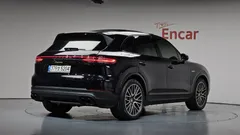 2022 Porsche Cayenne 3.0 E-Hybrid — фото 2