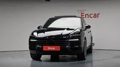 2022 Porsche Cayenne 3.0 E-Hybrid — фото 3
