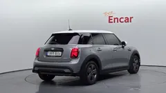 2023 Mini Cooper 5Door Classic — фото 2