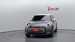 2023 Mini Cooper 5Door Classic — фото 3