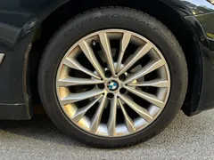 2023 BMW 5-Series 520i Luxury — фото 17
