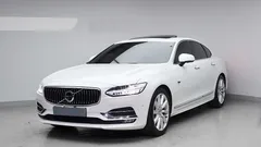 2023 Volvo S60 B5 Ultimate Bright — фото 1
