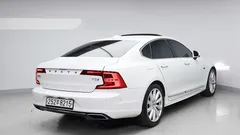 2023 Volvo S60 B5 Ultimate Bright — фото 3