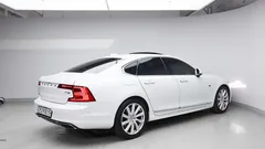 2023 Volvo S60 B5 Ultimate Bright — фото 4