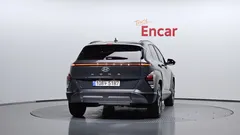2023 Hyundai Kona Inspiration, серый — фото 4