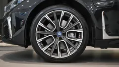 2022 BMW 7-Series 745Le iPerformance M Sport — фото 5
