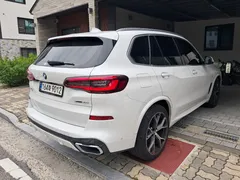 2022 BMW X5 xDrive 40i M Sport — фото 4