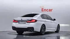 2023 BMW 5-Series 520i M Sport — фото 2