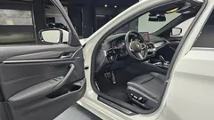 2023 BMW 5-Series 520i M Sport — фото 10