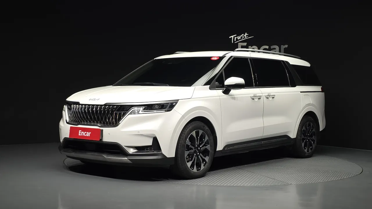 2023 Kia Carnival Diesel 7-Seater Outdoor