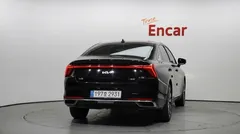 2023 Kia K8 Signature — фото 4