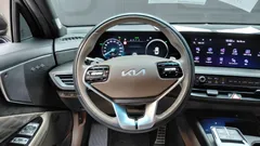 2023 Kia K8 Signature — фото 13
