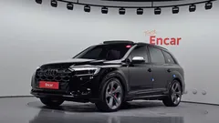 2025 Audi SQ7 4.0 TFSI Quattro — фото 1