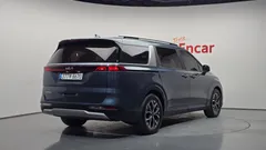 2023 Kia Carnival Diesel 9-Seater Prestige — фото 2