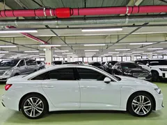 2023 Audi A6 45 TFSI Quattro Premium — фото 3