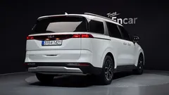 2023 Kia Canival Diesel 9-Seater Prestige — фото 2