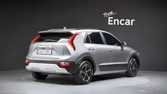 2023 Kia Niro Prestige — фото 2