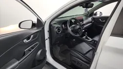 2022 Hyundai Kona Gasoline 2.0 2WD, белый — фото 10