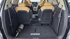 2023 Kia Carnival Diesel 9-Seater Prestige — фото 16