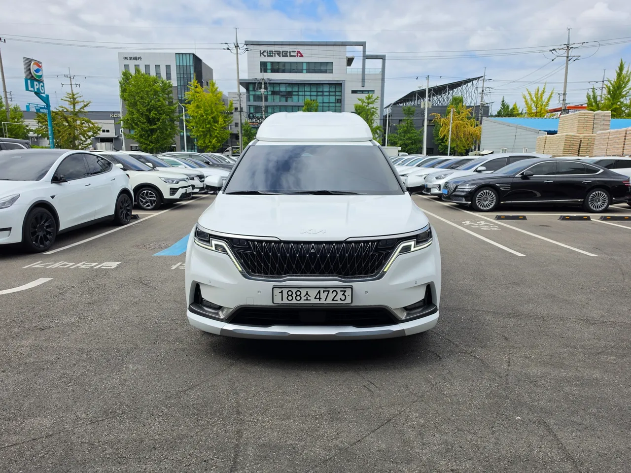 2023 Kia Carnival Diesel 9-Seater Hi-Limousine