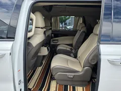 2023 Kia Carnival Diesel 9-Seater Hi-Limousine — фото 17