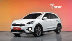 2022 Kia Niro 1.6 HEV, белый — фото 1